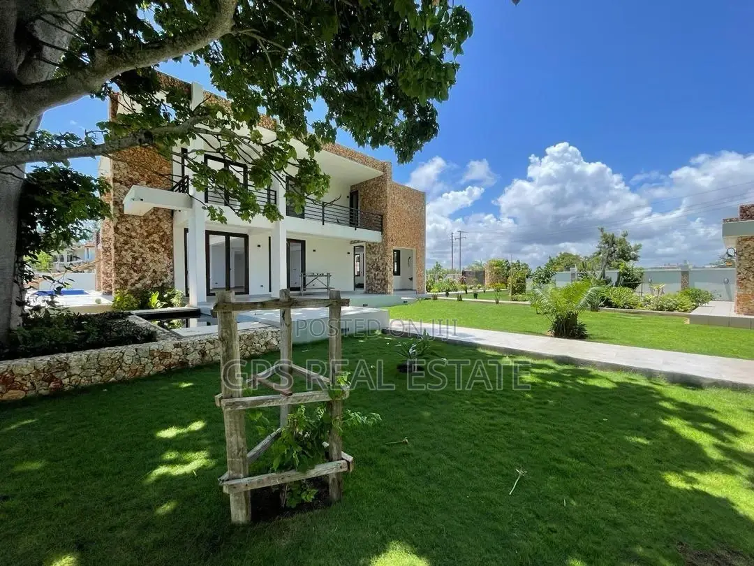 4bdrm House in Bahari Beach, Kinondoni for sale