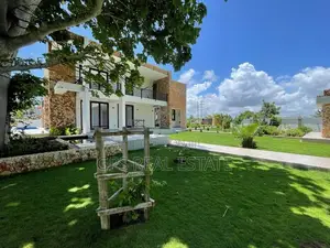 4bdrm House in Bahari Beach, Kinondoni for sale