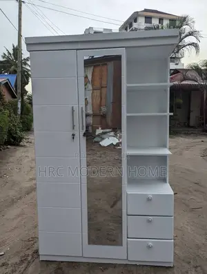 Kabati Milango Mitatu
