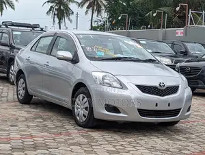 Toyota Belta 2008 Silver