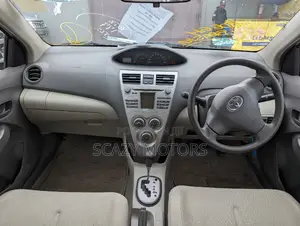 Toyota Belta 2008 Silver