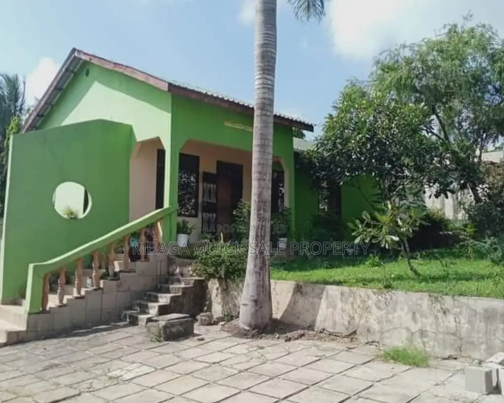 5bdrm Apartment in Pugu Kajiungeni, Mbezi Beach for sale
