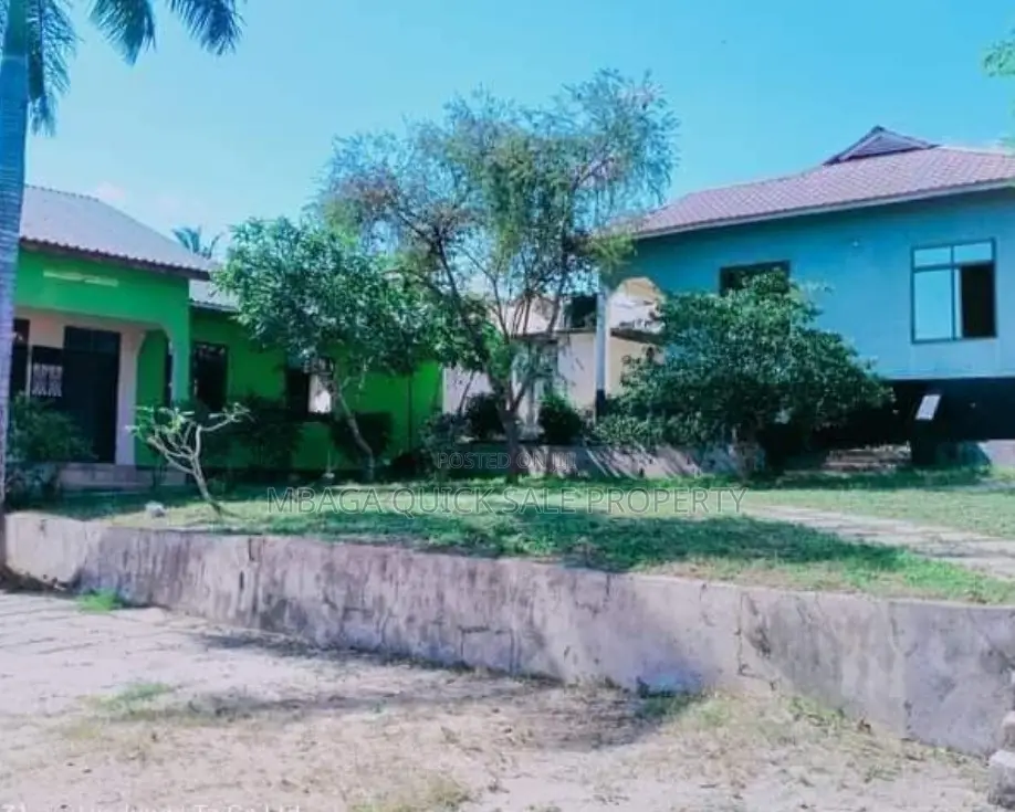 5bdrm Apartment in Pugu Kajiungeni, Mbezi Beach for sale