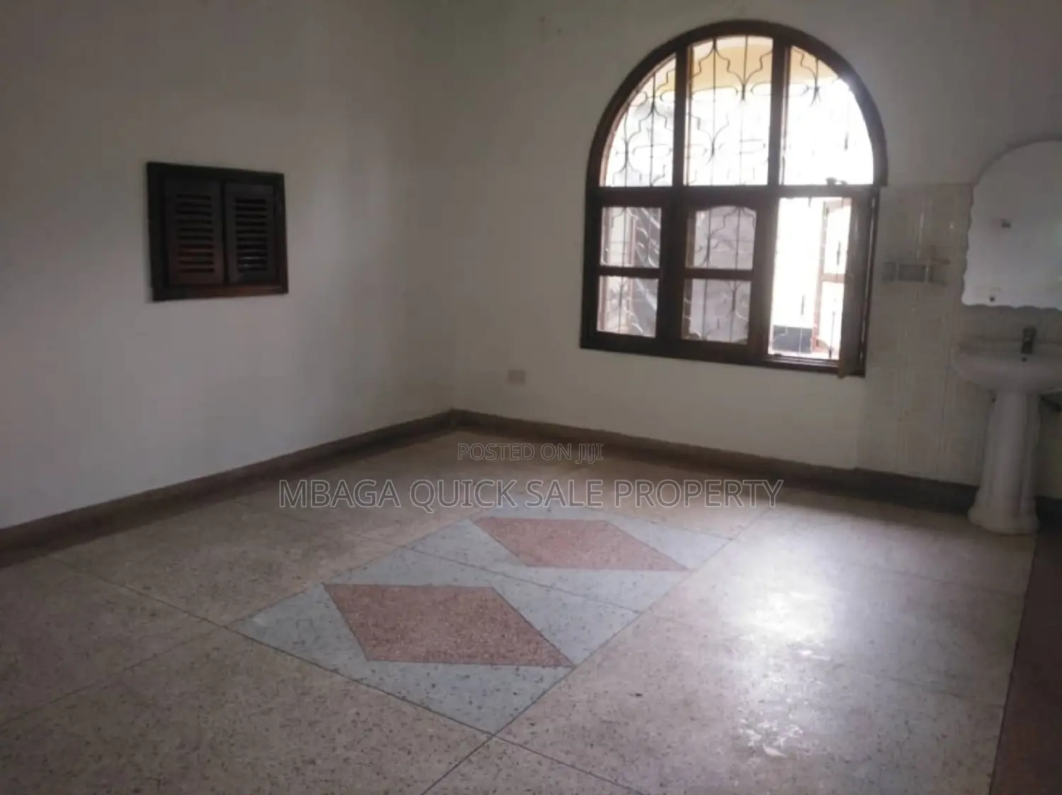 6bdrm House in Mbezi Beach for sale