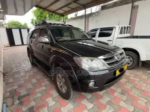 Toyota Fortuner 2.7 RWD 2007 Black