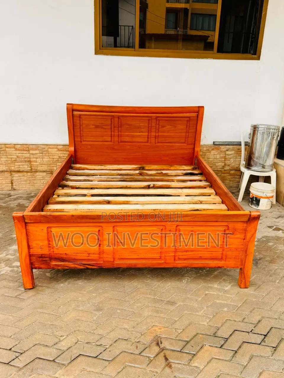 Kitanda Cha Mbao Ngumu 5/6 Kinapatikana Mningatupu