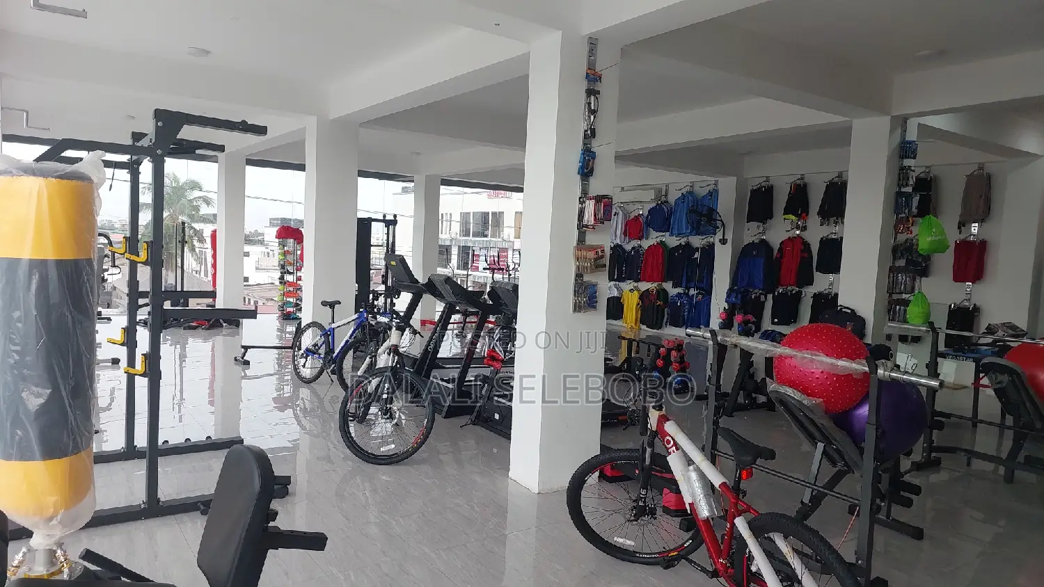 Office Space Kubwa Sana Flow 2 Inatizama Lami