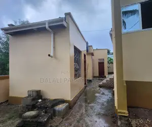 3bdrm House in Dalalipapaatzseven, Kinondoni for sale
