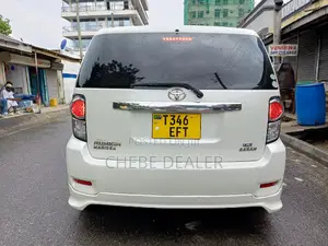 Toyota Rumion 1.5 FWD 2021 White