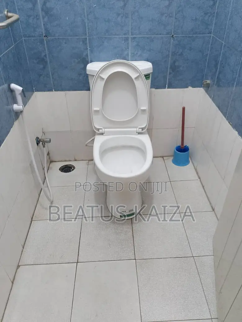 9bdrm Bungalow in Mbagala Nzasa Kata for sale