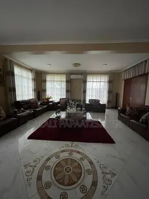 5bdrm House in Dalalipapaatzseven, Bunju for sale