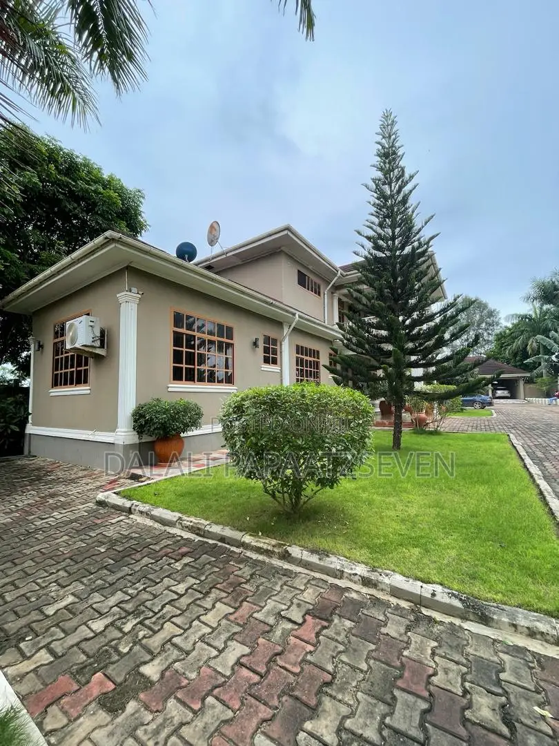 5bdrm House in Dalalipapaatzseven, Bunju for sale