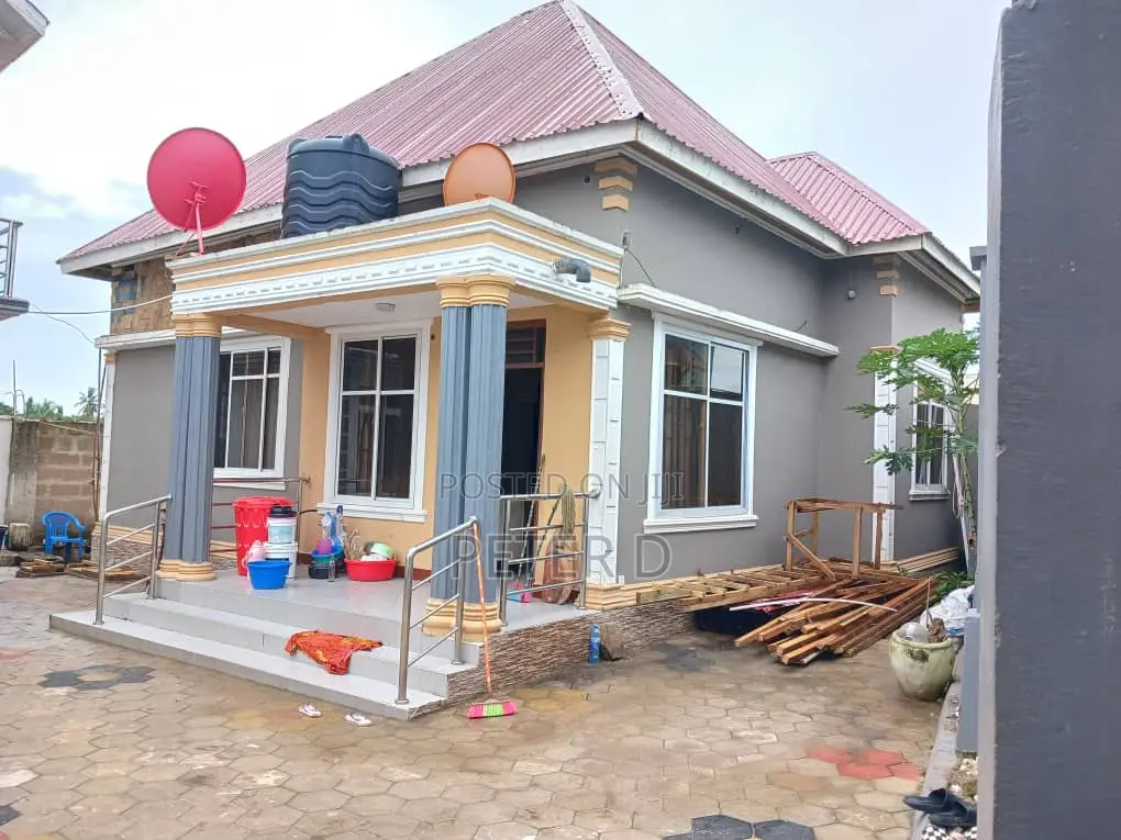 5bdrm House in Mbezi for sale