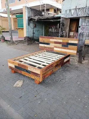Kitanda Kizuri Sana Cha Pallet