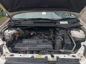 Toyota RAV4 2002 White