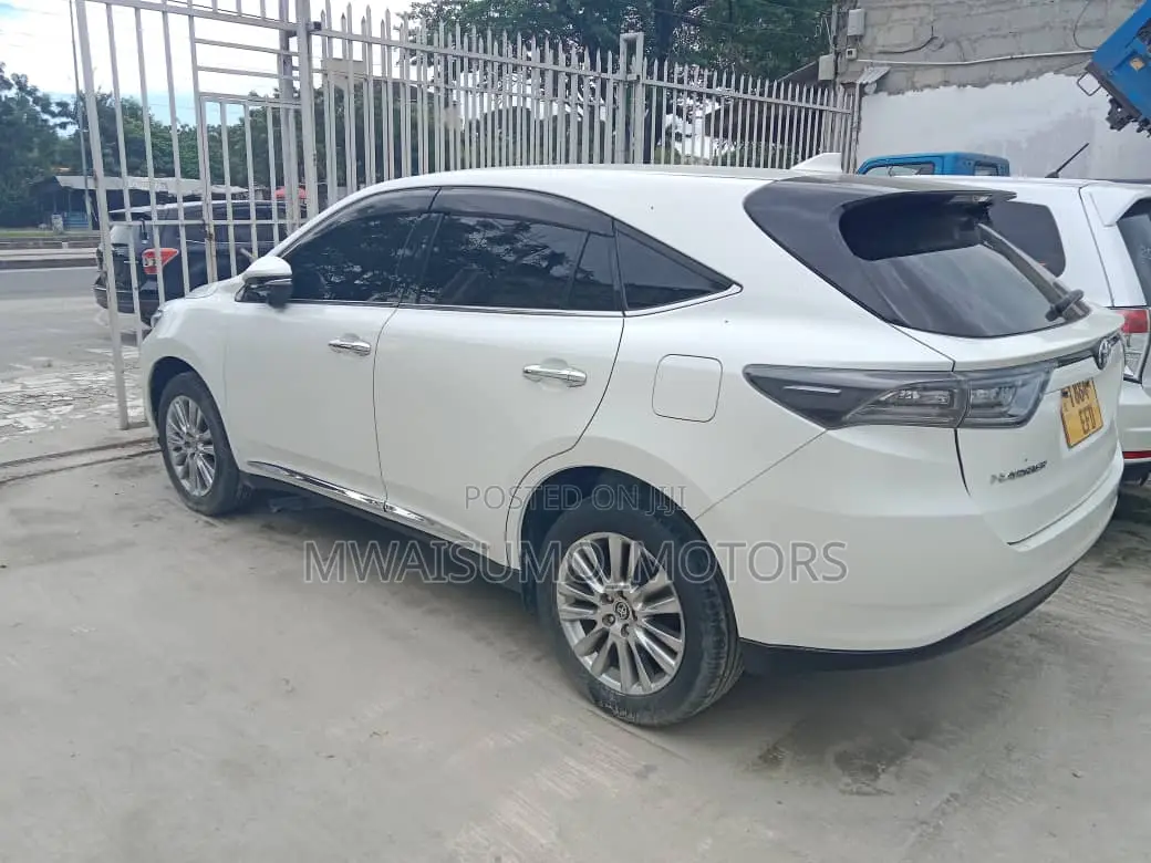 Toyota Harrier 2014 White
