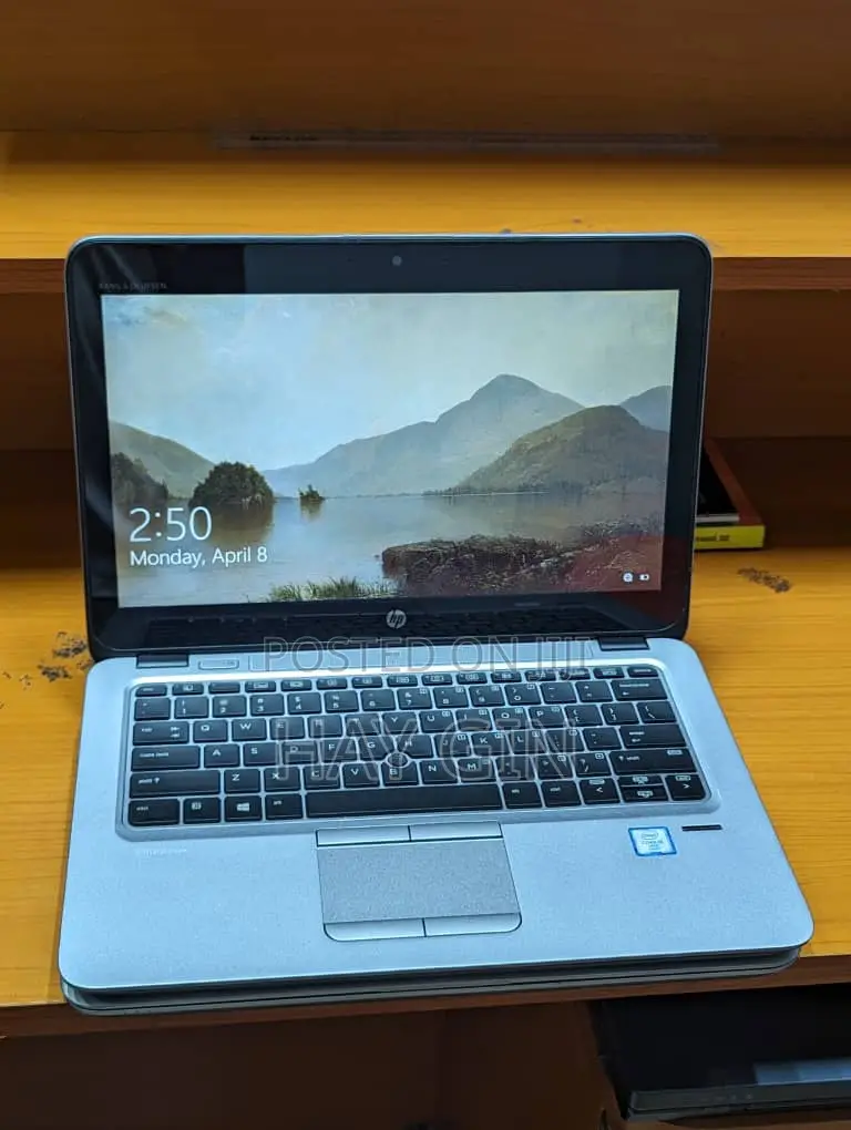 New Laptop HP EliteBook 820 G3 8GB Intel Core I5 SSD 256GB
