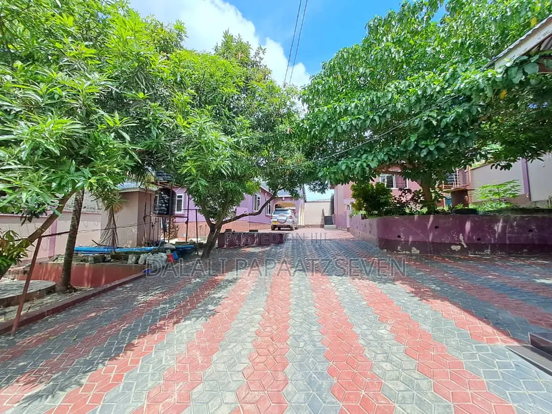 2bdrm Apartment in Dalalipapaatzseven, Kimara for rent