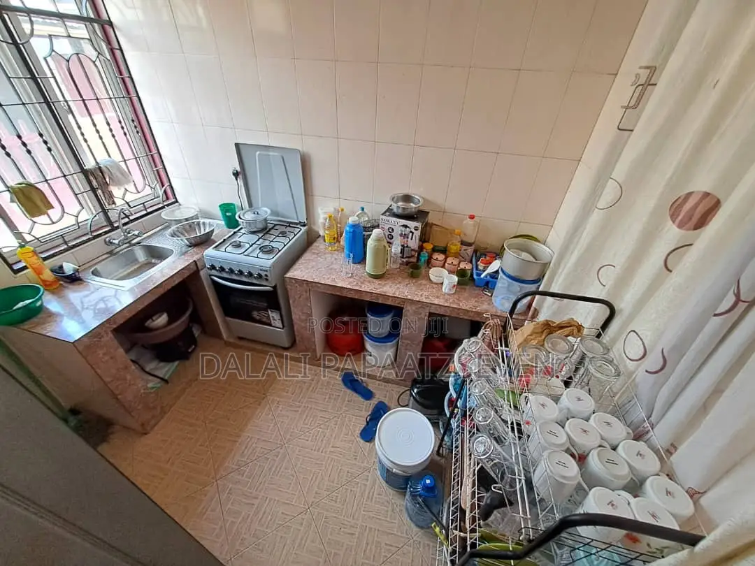 2bdrm Apartment in Dalalipapaatzseven, Kimara for rent