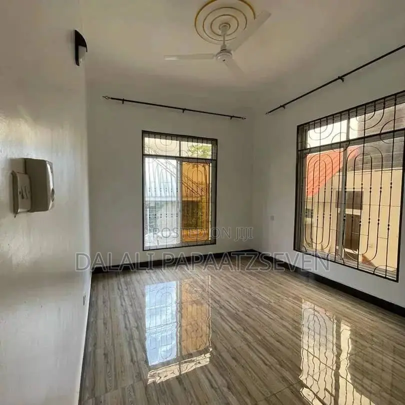 3bdrm House in Dalalipapaatzseven, Kinondoni for rent
