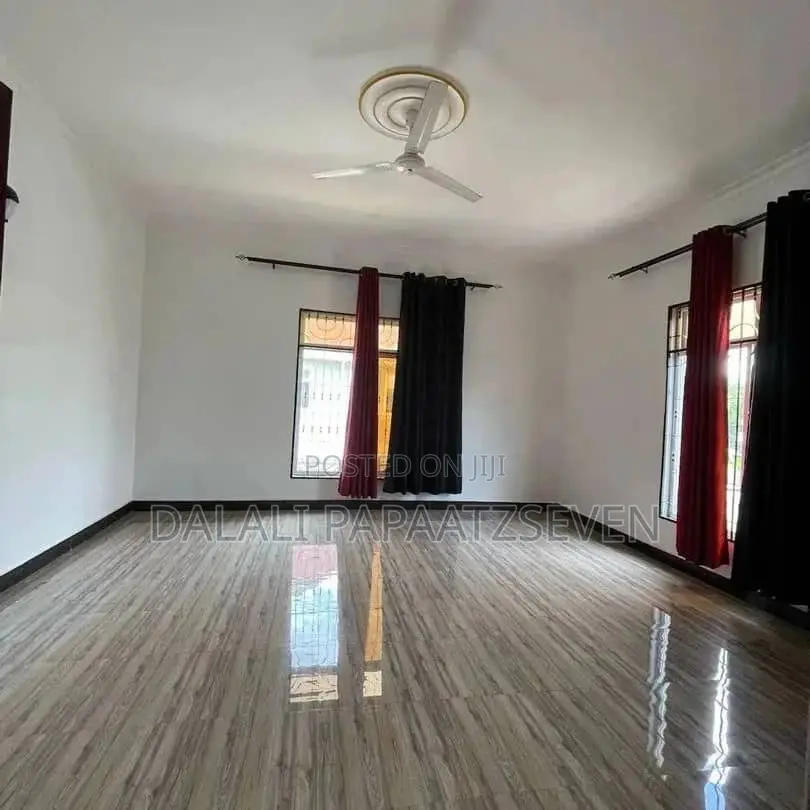 3bdrm House in Dalalipapaatzseven, Kinondoni for rent