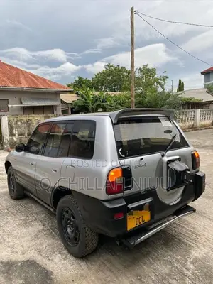Toyota RAV4 1999 Silver