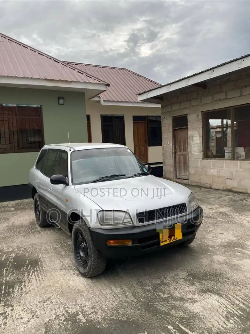 Toyota RAV4 1999 Silver