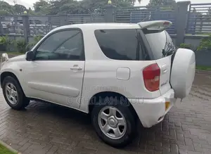 Toyota RAV4 2004 White