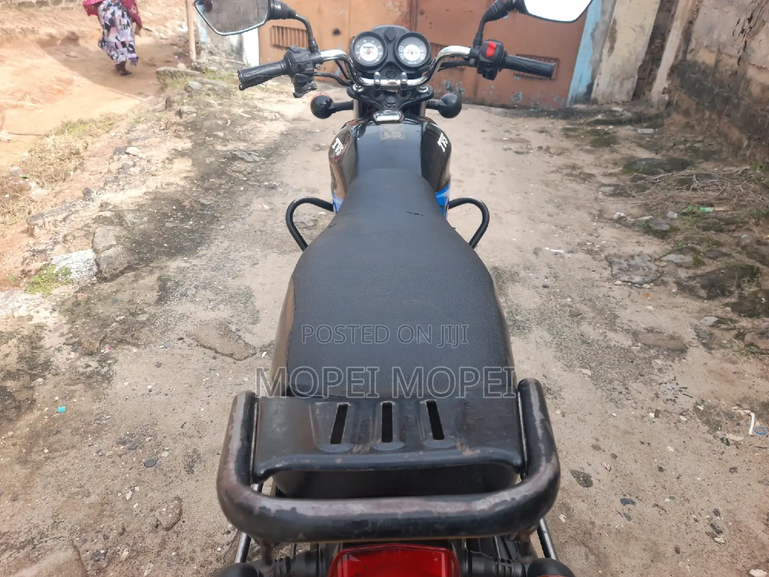 TVS HLX 125 2022 Black