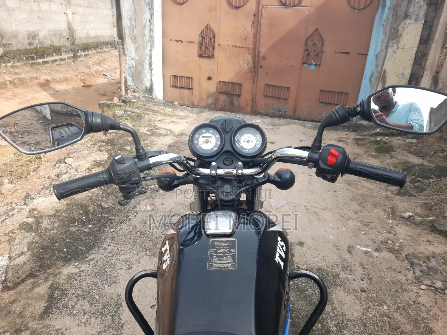 TVS HLX 125 2022 Black