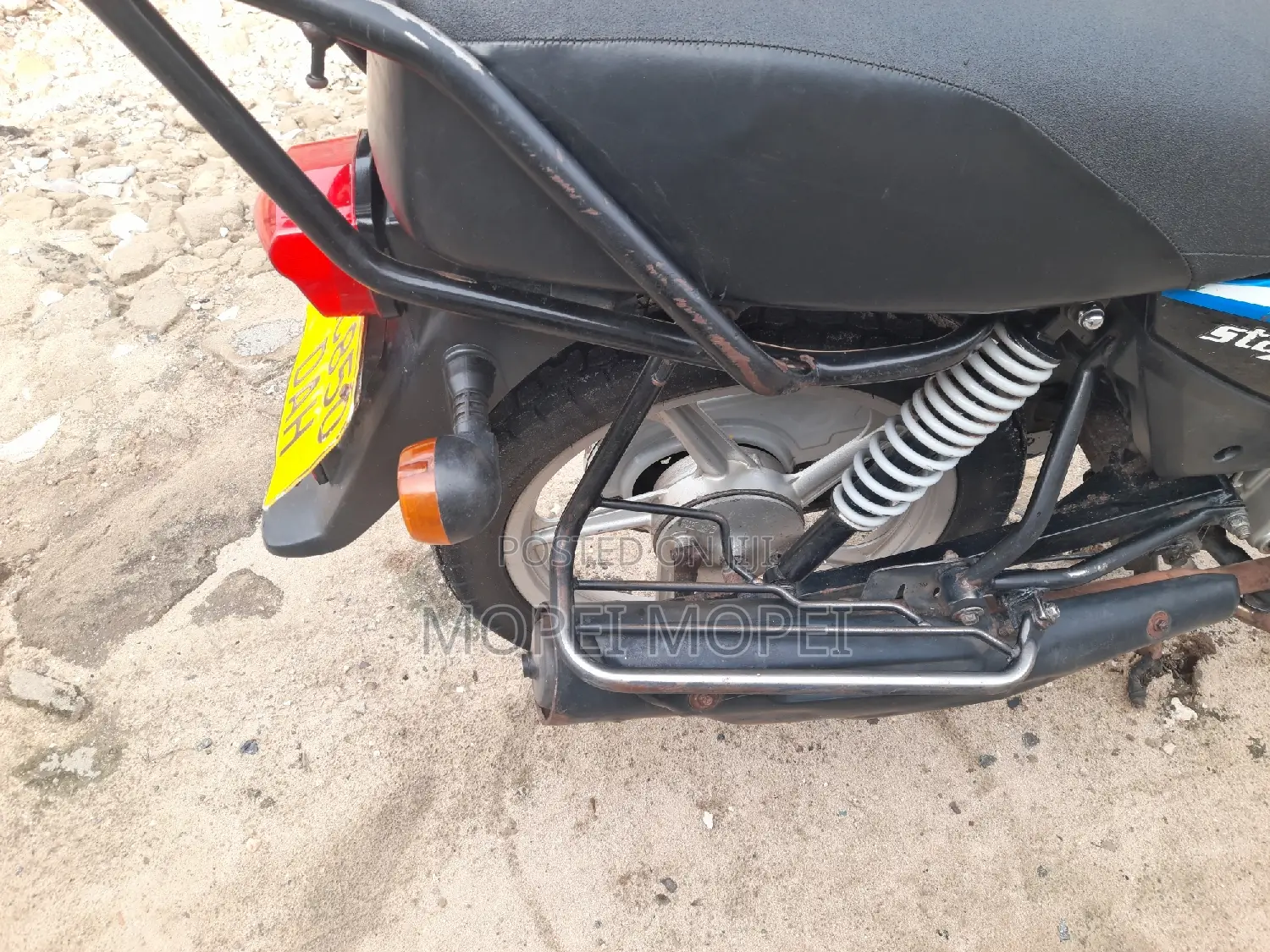 TVS HLX 125 2022 Black