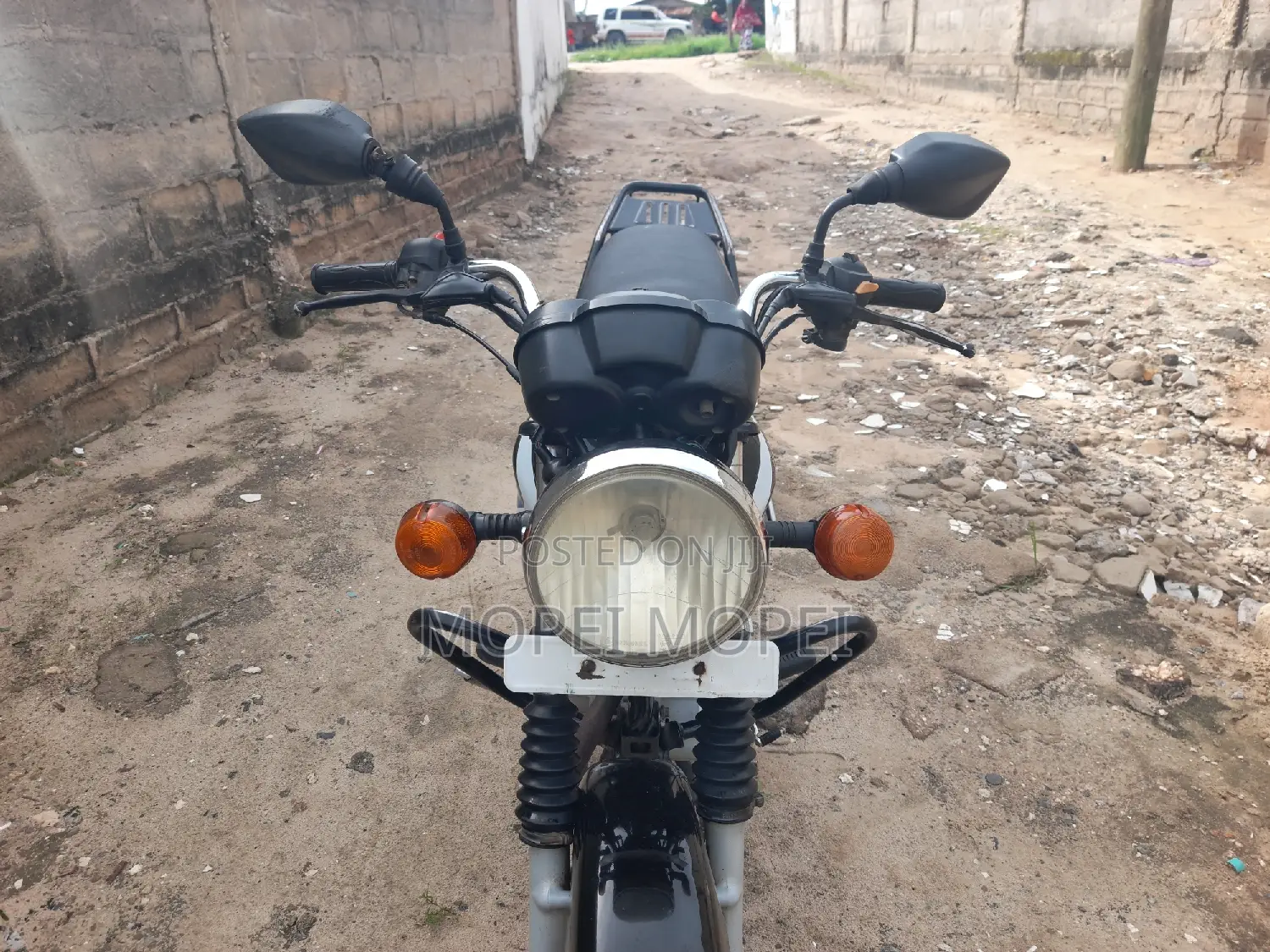 TVS HLX 125 2022 Black