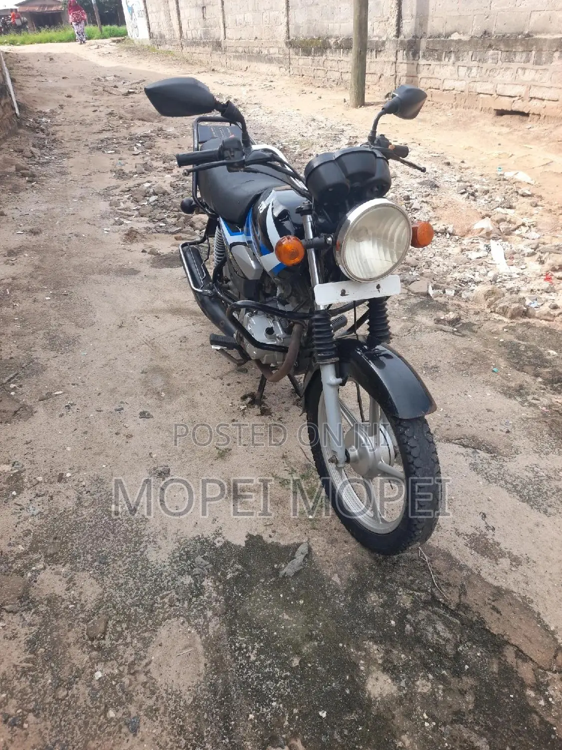 TVS HLX 125 2022 Black