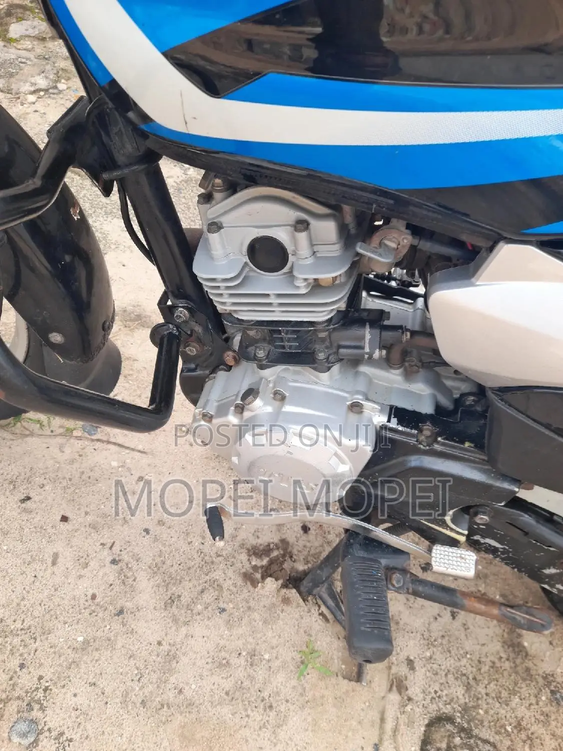 TVS HLX 125 2022 Black