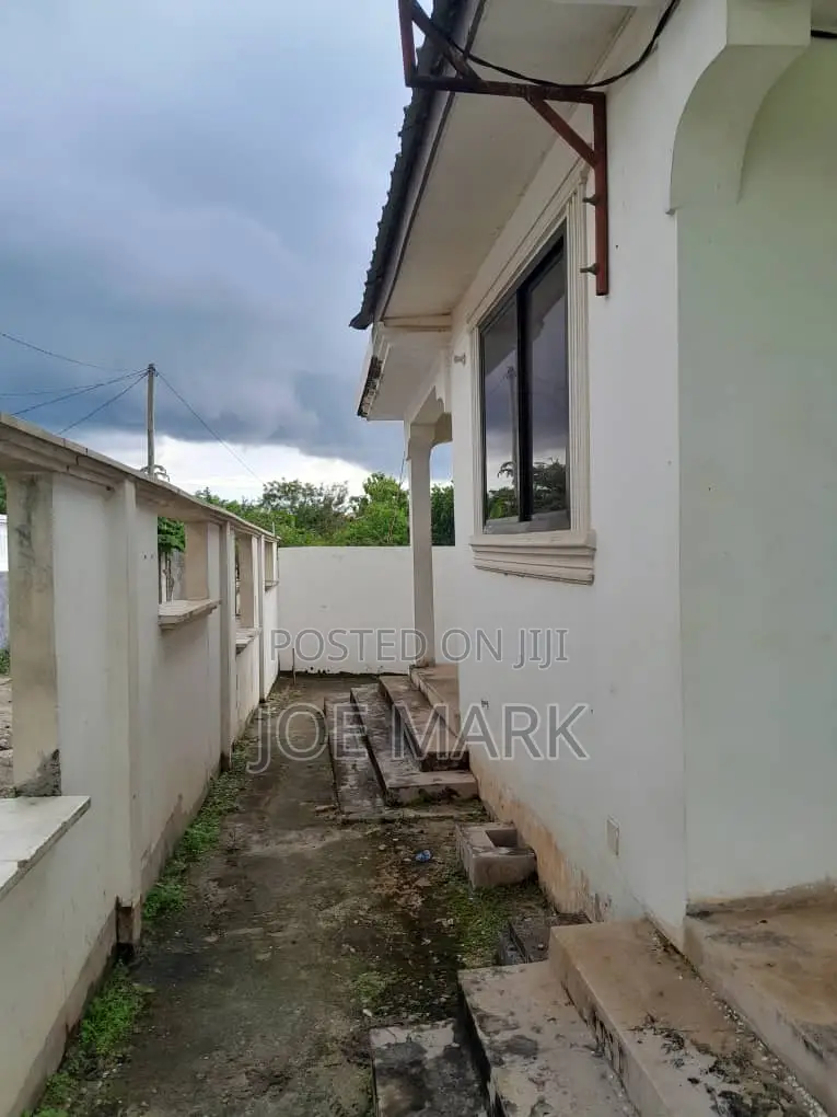 4bdrm House in Kinondoni for sale
