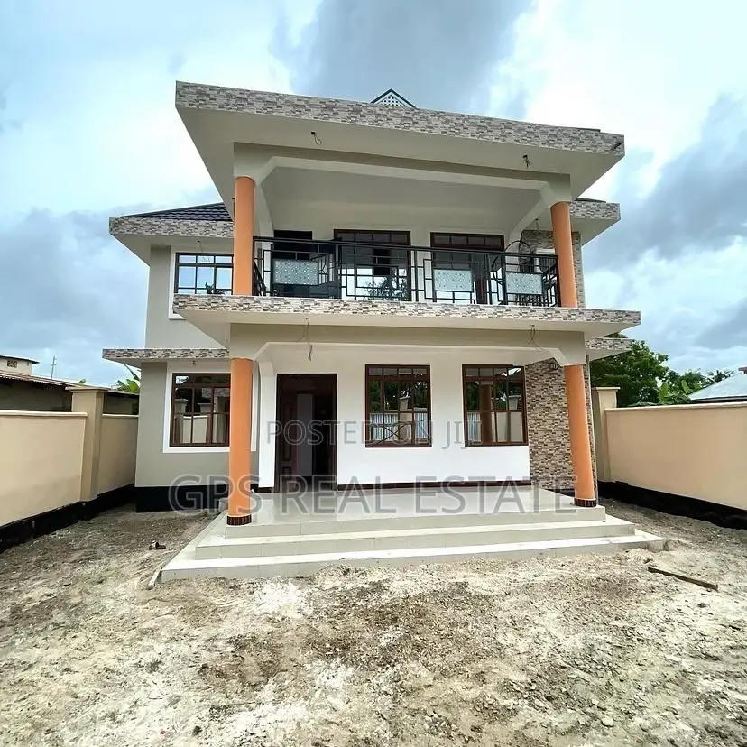 4bdrm House in Ununio Beach, Kinondoni for sale