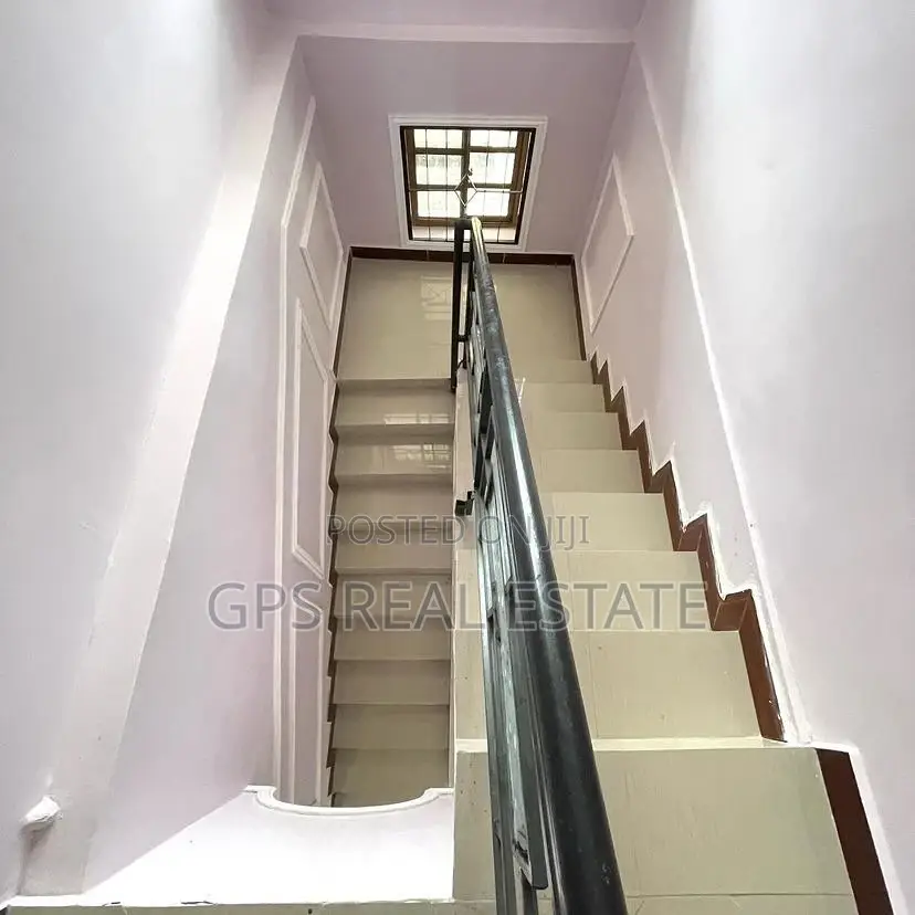 4bdrm House in Ununio Beach, Kinondoni for sale