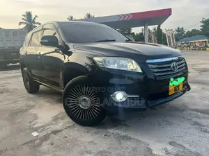 Toyota Vanguard 2010 Black