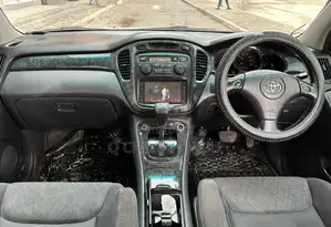 Toyota Kluger 2004 Silver