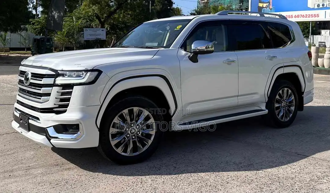 Toyota Land Cruiser 3.3 Diesel 4WD 2021 Pearl