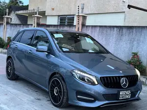 Mercedes-Benz B-Class Base B 250e 2016 Blue