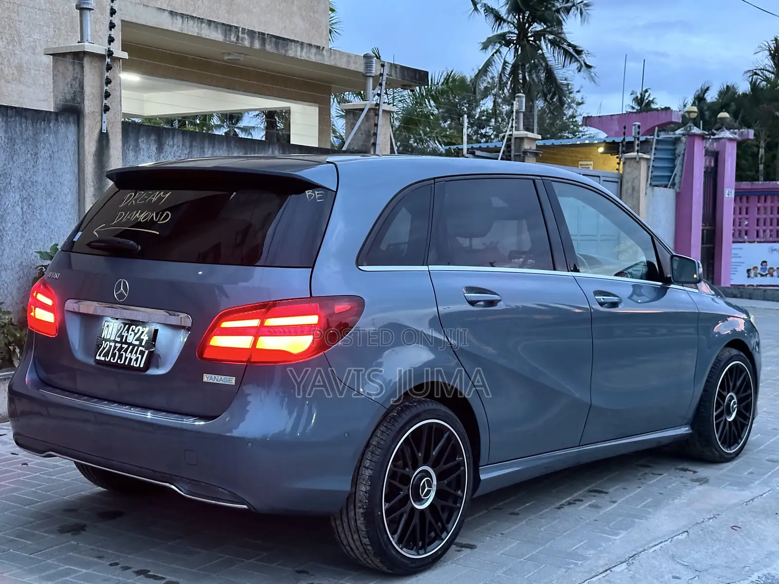 Mercedes-Benz B-Class Base B 250e 2016 Blue
