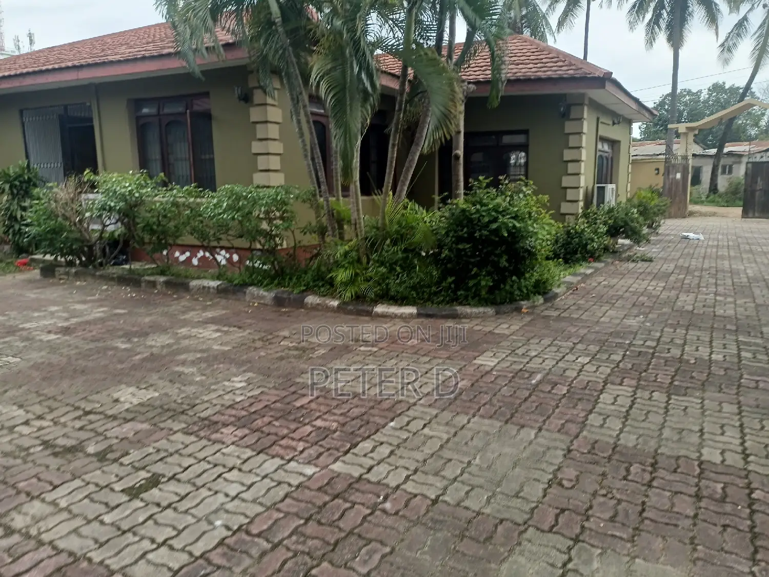 5bdrm House in Regent Estate, Mikocheni for rent