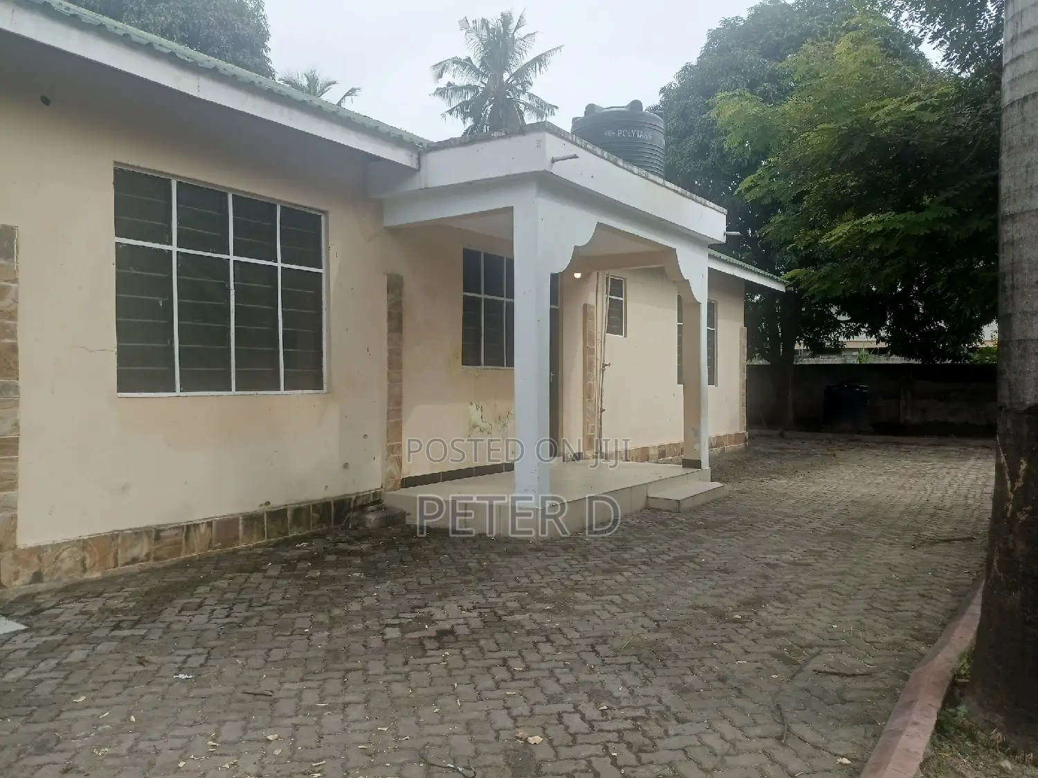 3bdrm House in Mikocheni for rent
