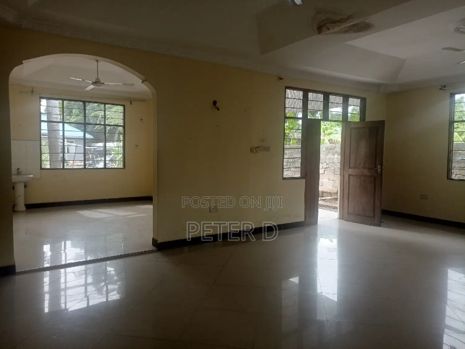 3bdrm House in Mikocheni for rent