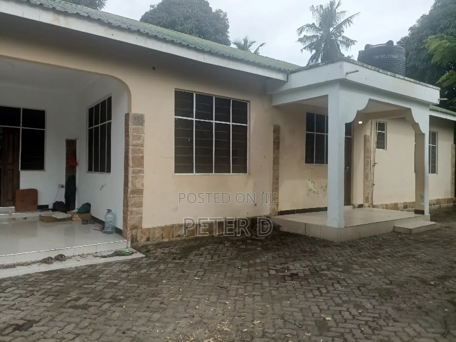 3bdrm House in Mikocheni for rent