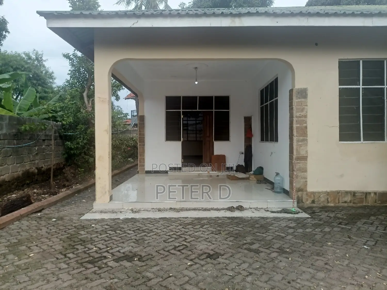 3bdrm House in Mikocheni for rent