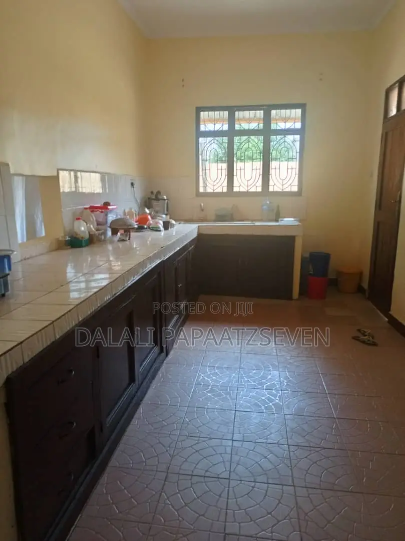 3bdrm Apartment in Dalalipapaatzseven, Kinondoni for rent