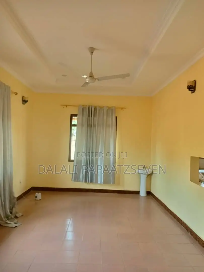 3bdrm Apartment in Dalalipapaatzseven, Kinondoni for rent