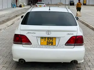 Toyota Crown 2006 White